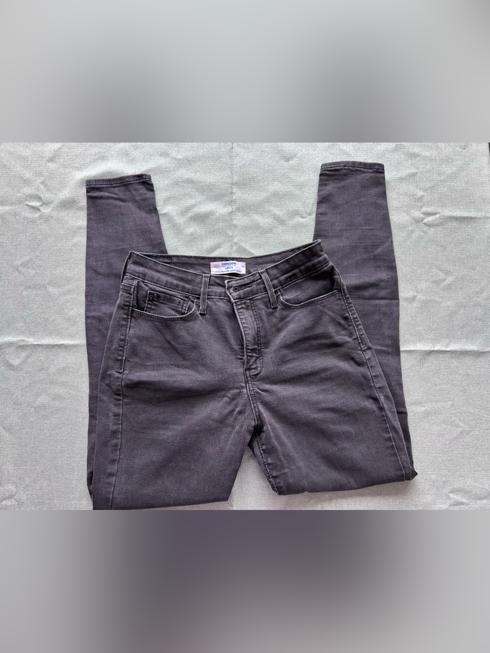 Classic Women’s Black Jeans -Denizen from Levi’s